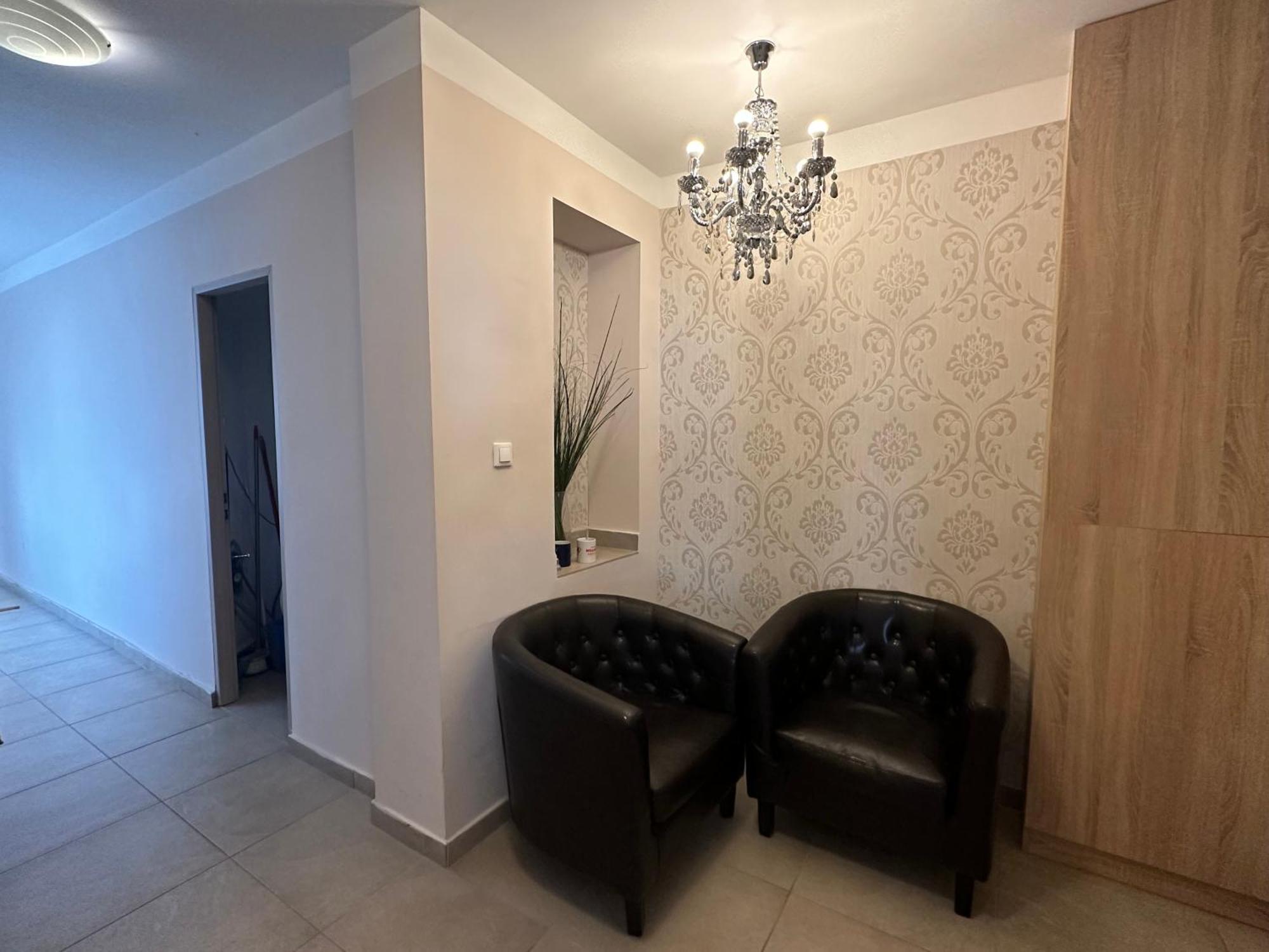 Bright Apartment In The Most Beautiful Street Of Budapest Vaci Street, Fashion Street ブダペスト エクステリア 写真